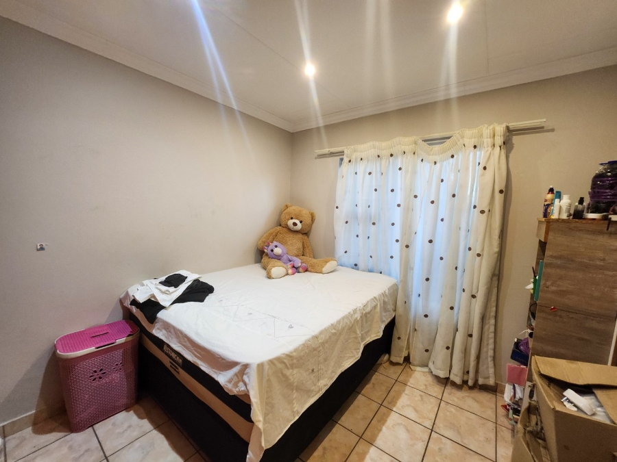 2 Bedroom Property for Sale in Flamwood North West